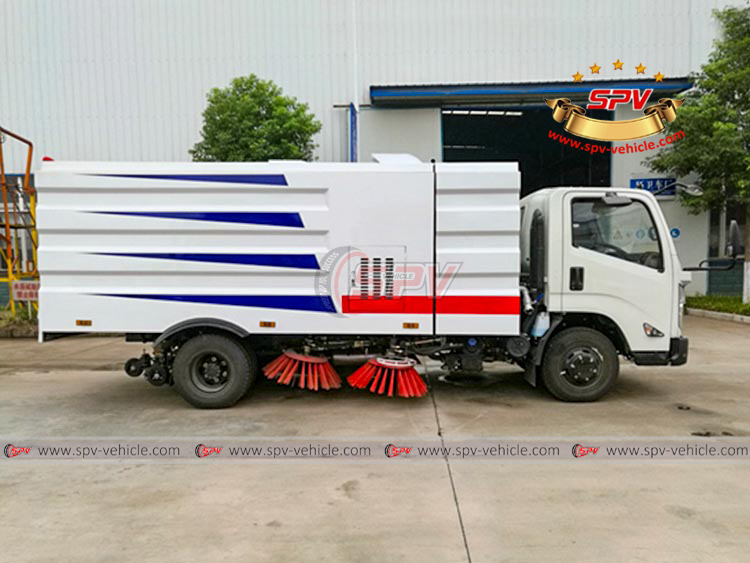 Street Sweeping Truck JMC - Right Side